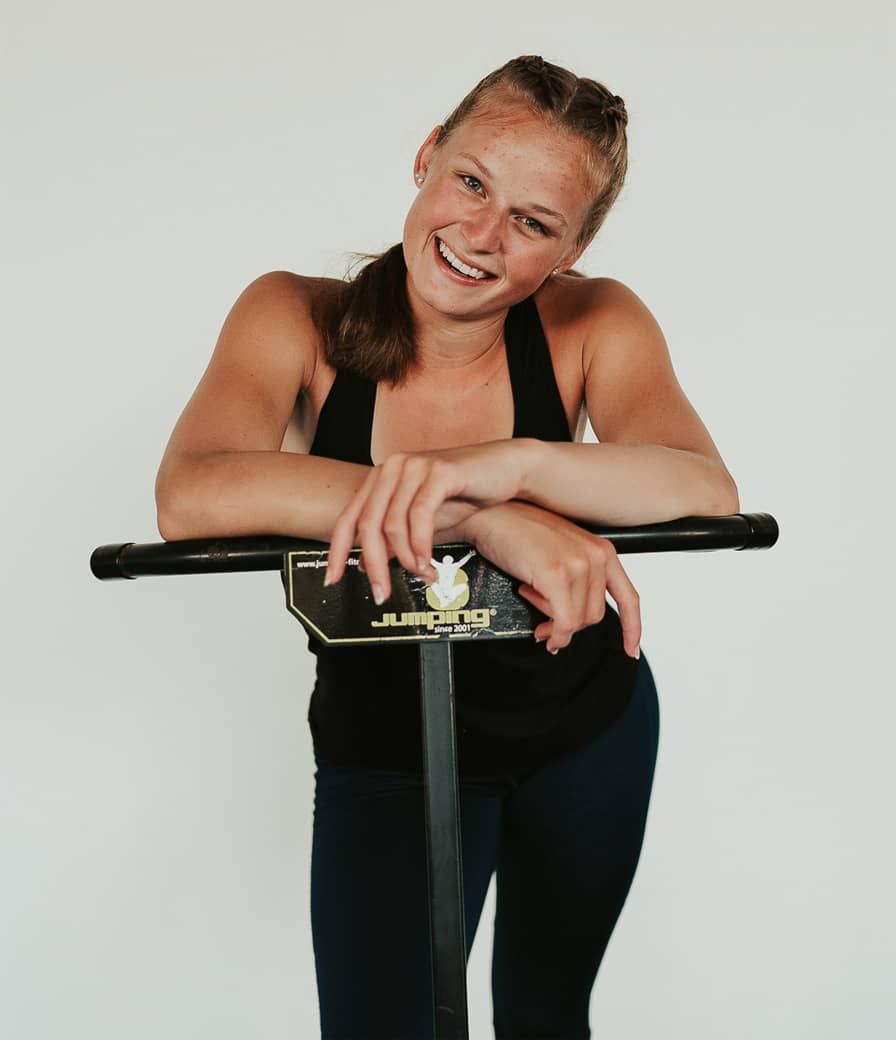 Viola Honzová on the trampoline